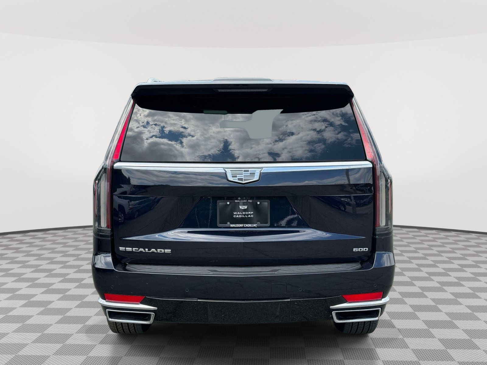 Certified 2022 Cadillac Escalade ESV Premium Luxury Platinum w/ LPO, Radiant Package AWD/4WD image 3