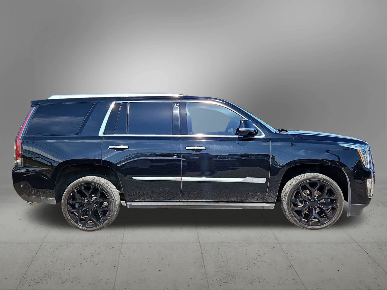Used 2017 Cadillac Escalade Platinum AWD/4WD image 7