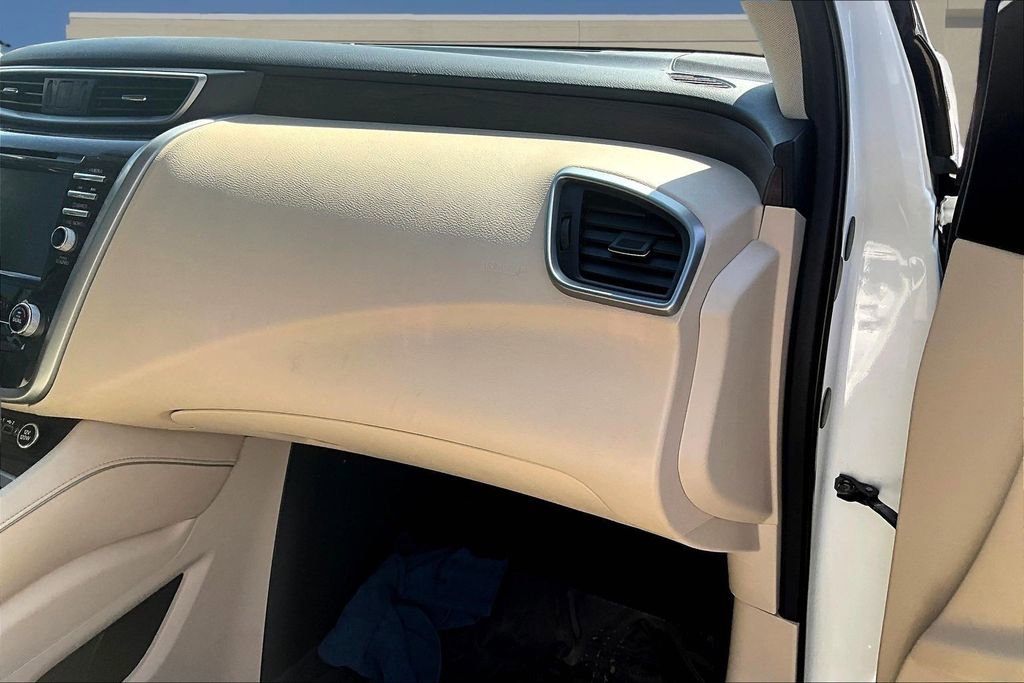 Used 2019 Nissan Murano Platinum w/ Cargo Package FWD image 27