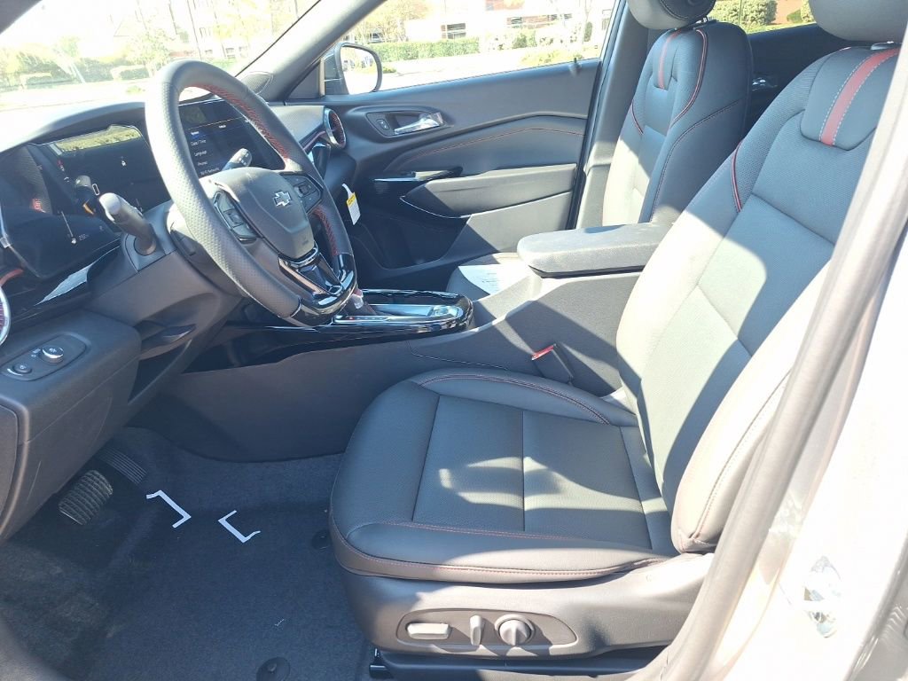 New 2026 Chevrolet Trax RS w/ Driver Confidence Package image 9