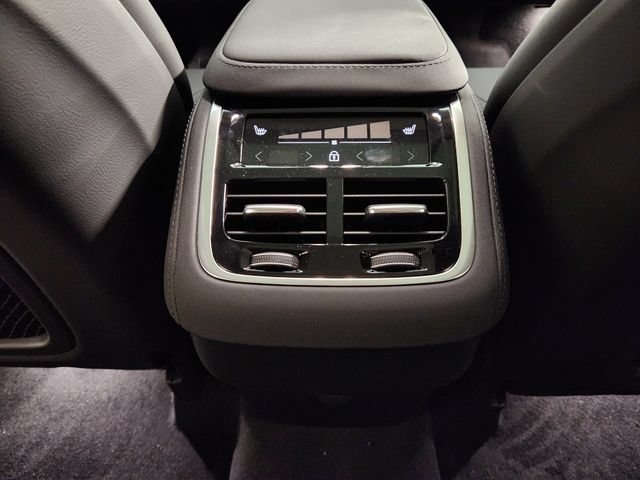 New 2026 Volvo XC90 B5 Core AWD/4WD image 31