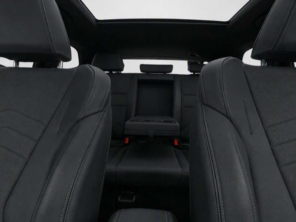 Used 2023 BMW X1 xDrive28i w/ M Sport Package AWD/4WD image 32