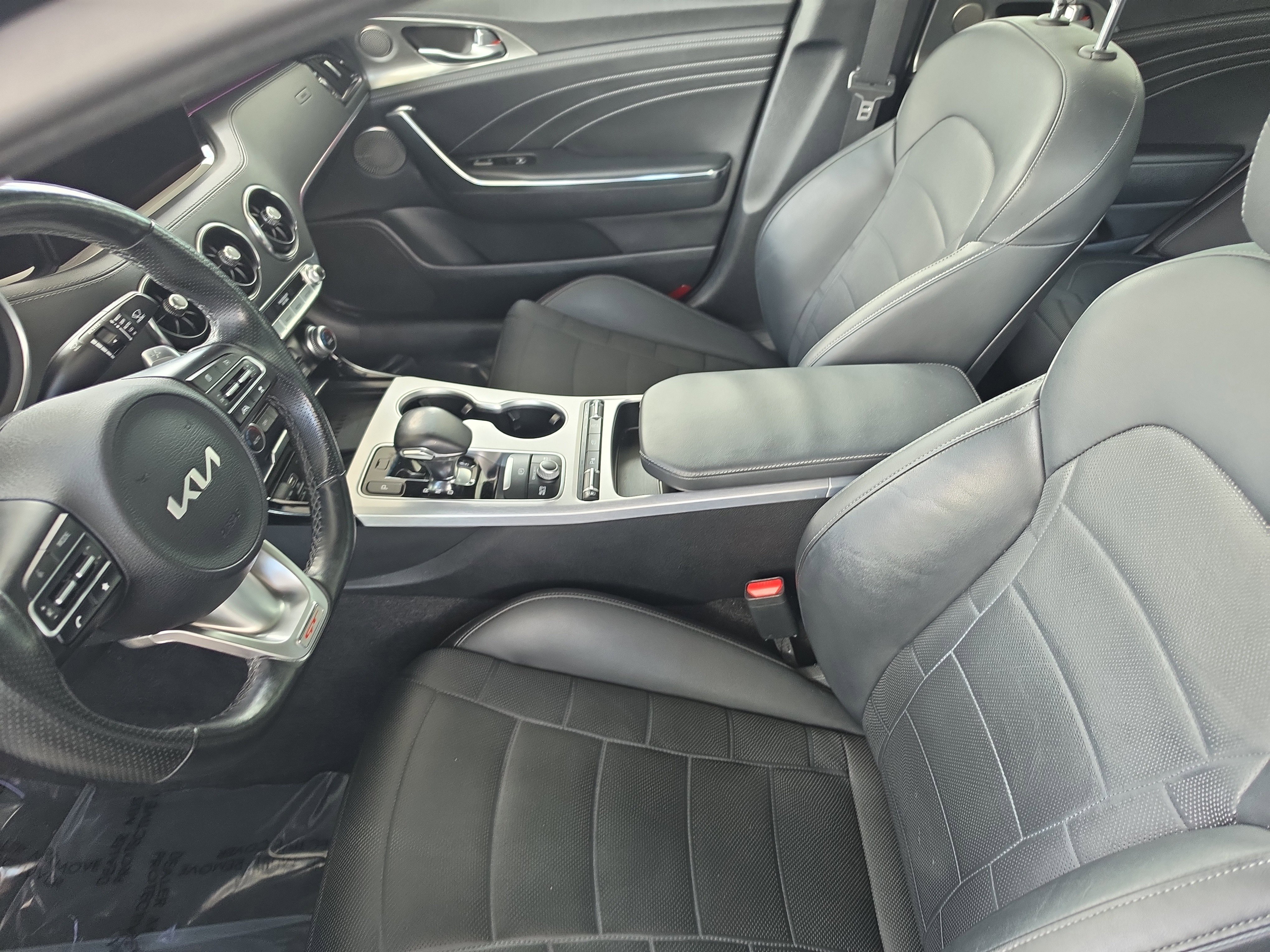 Used 2022 Kia Stinger GT2 image 17