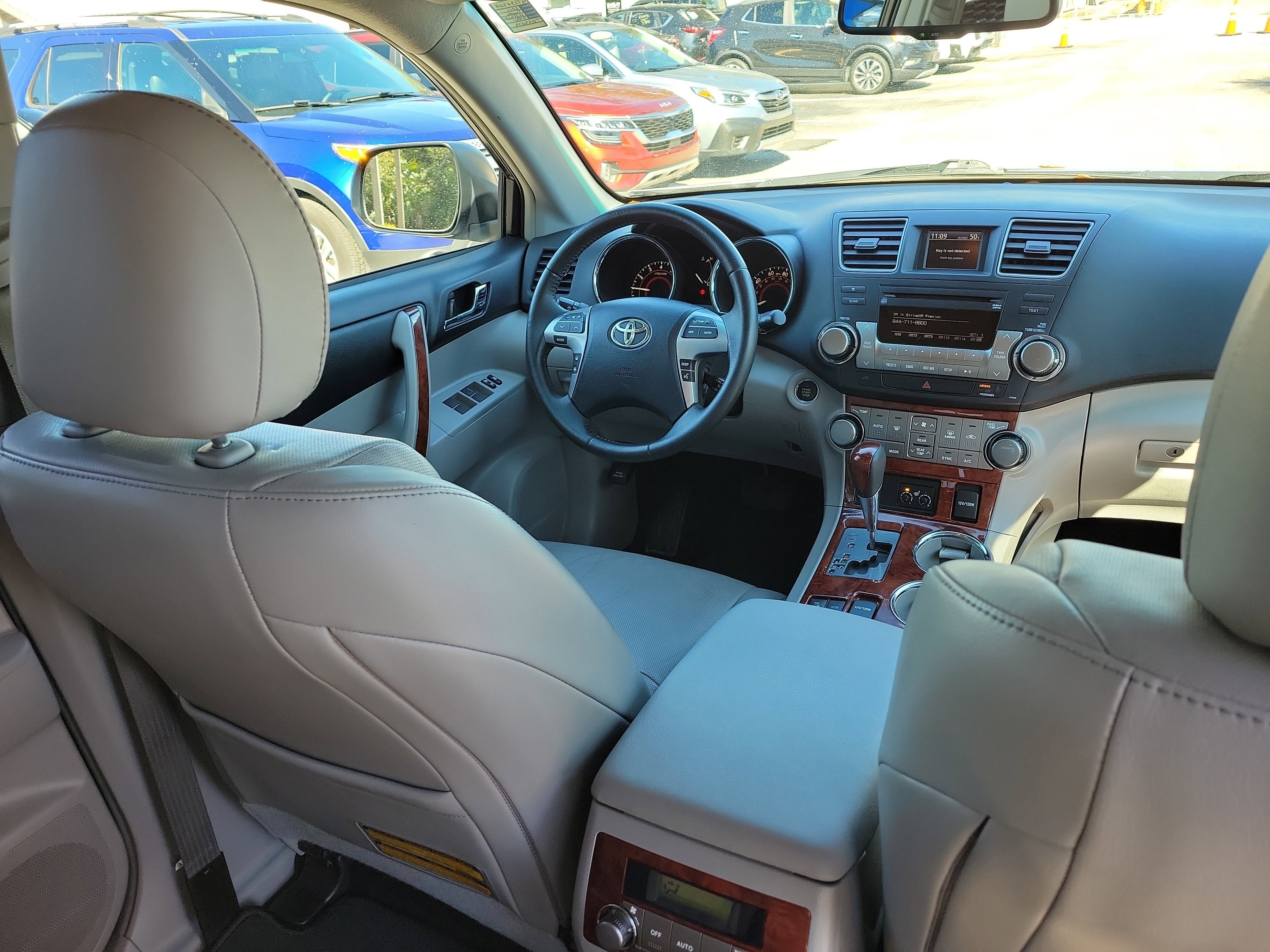 Used 2011 Toyota Highlander Limited image 13
