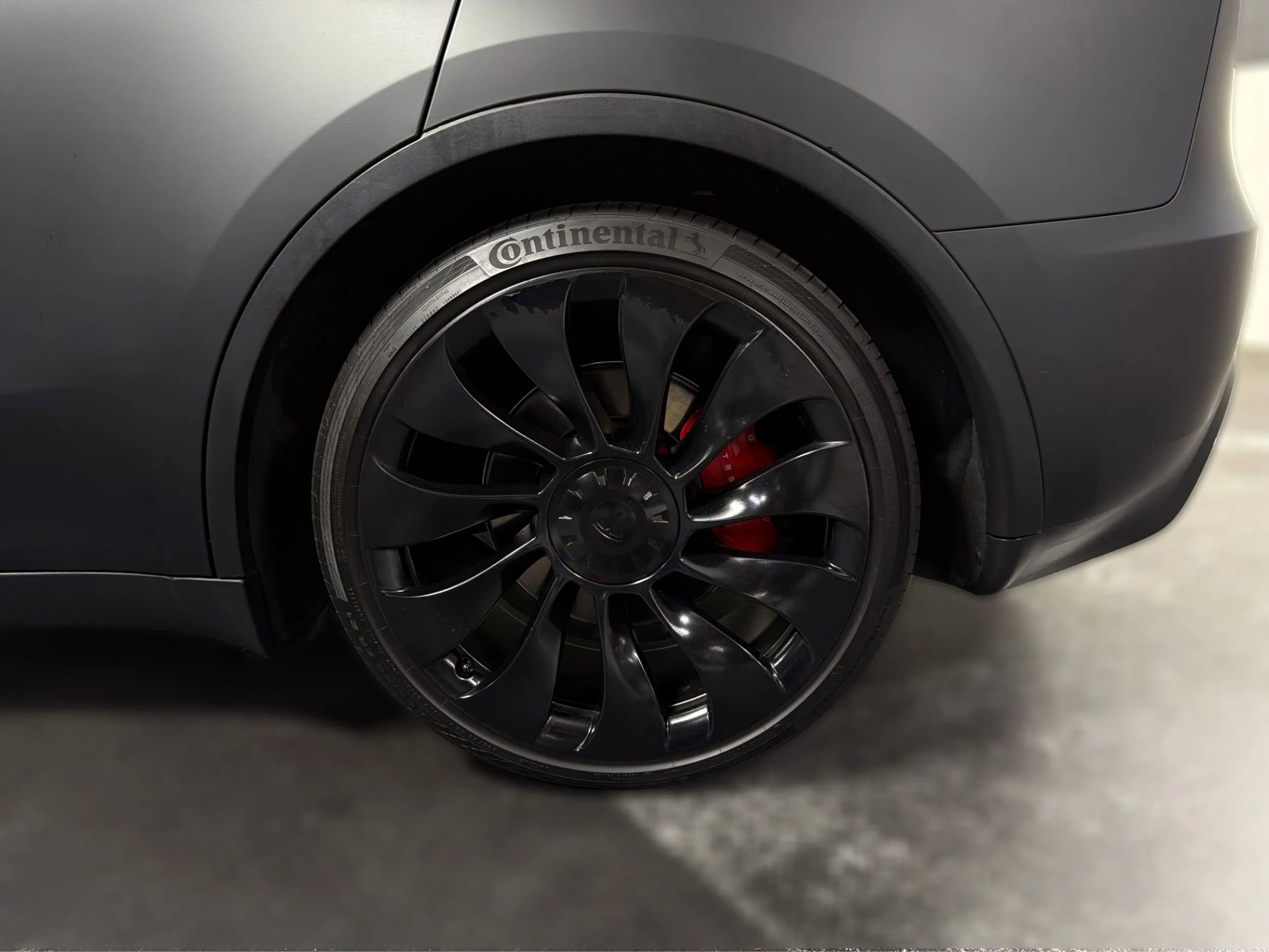 Used 2022 Tesla Model Y Performance image 23