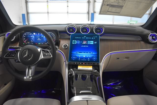New 2027 Mercedes-Benz GLC 350e 4MATIC image 5