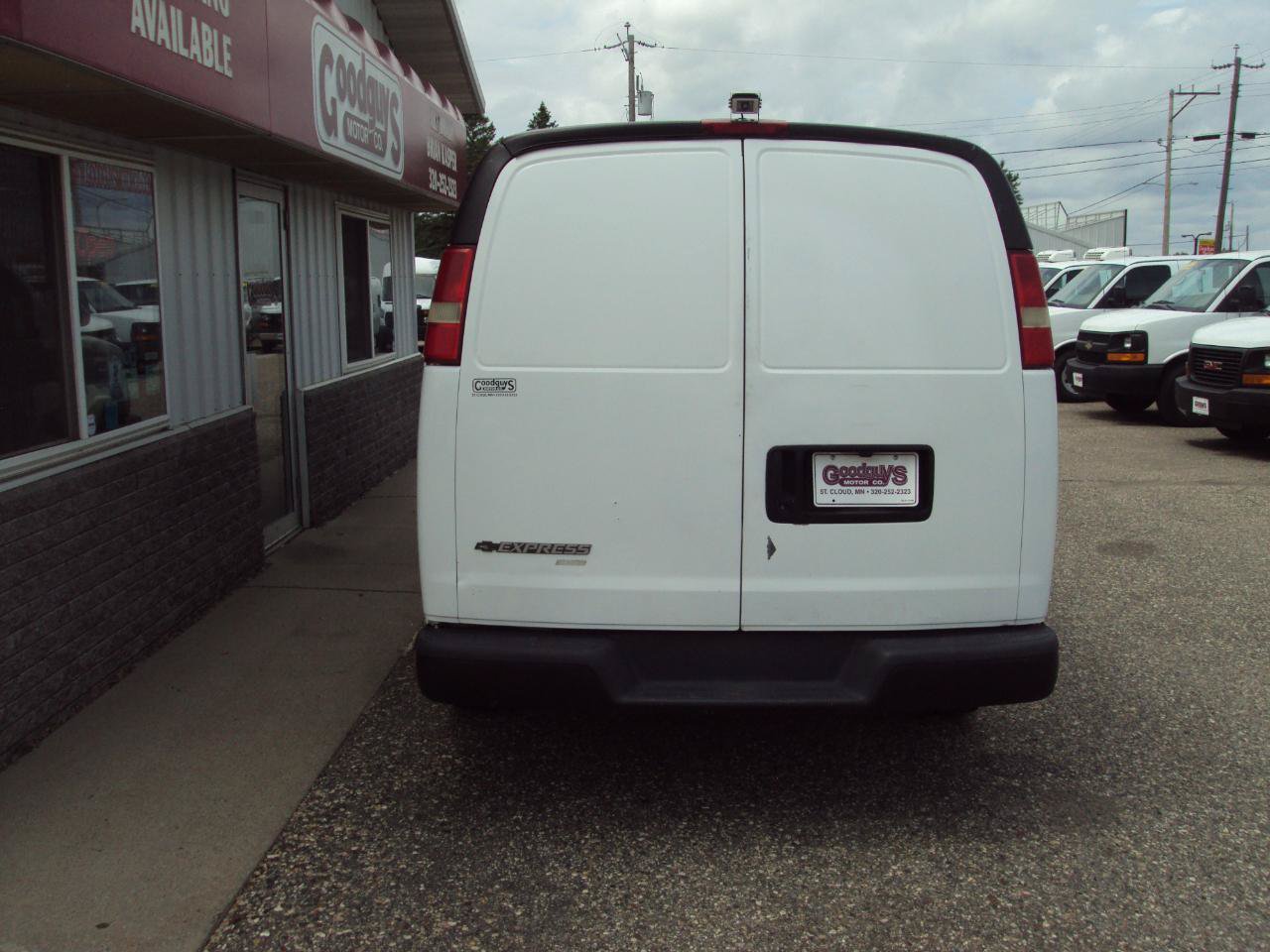 Used 2007 Chevrolet Express 1500 AWD image 6