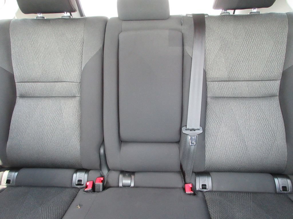Used 2025 Nissan Rogue SV FWD image 18
