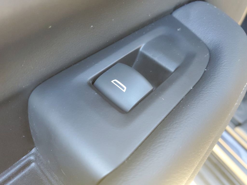 Used 2023 Chevrolet Suburban LS image 16