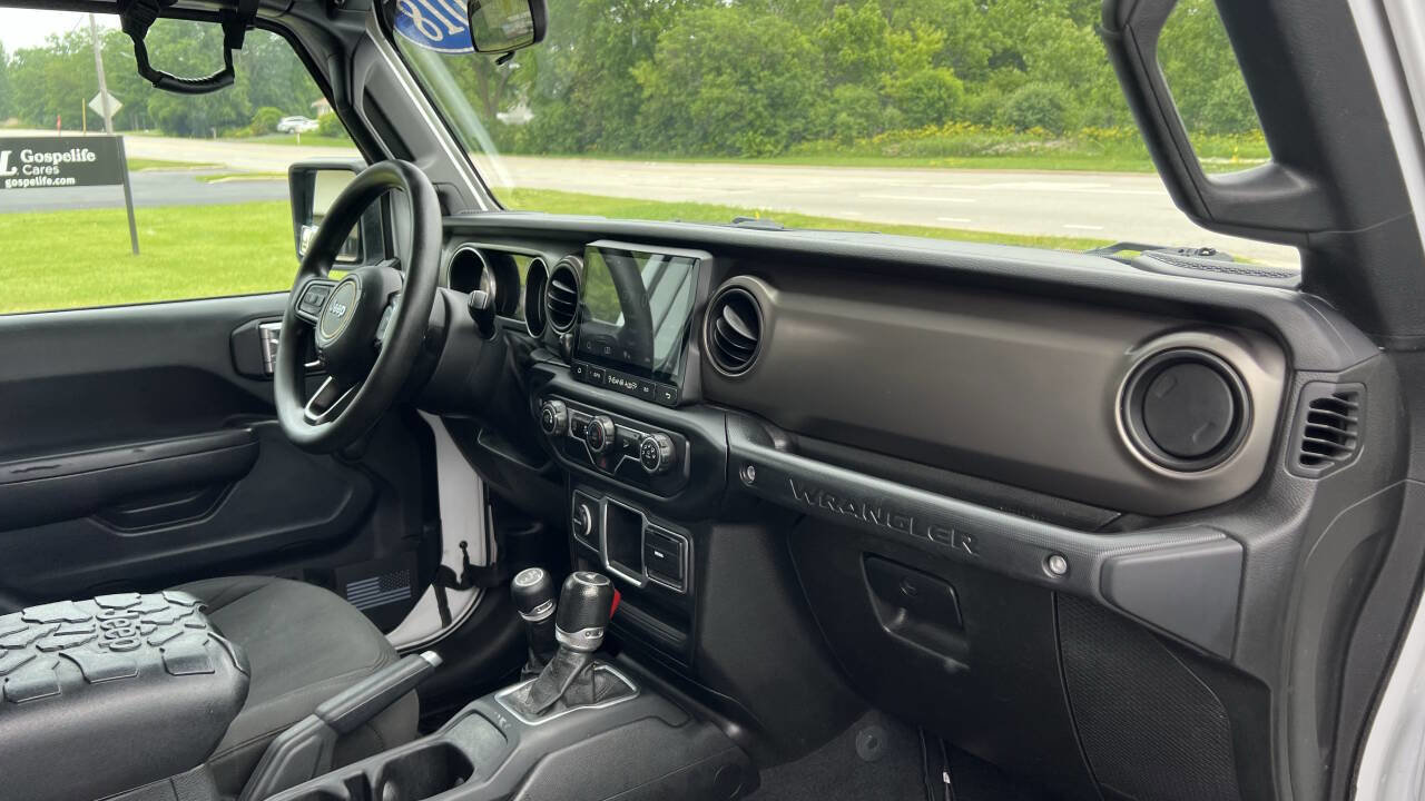 Used 2018 Jeep Wrangler Unlimited Sport image 21