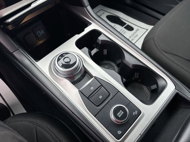 Used 2022 Ford Explorer XLT image 28