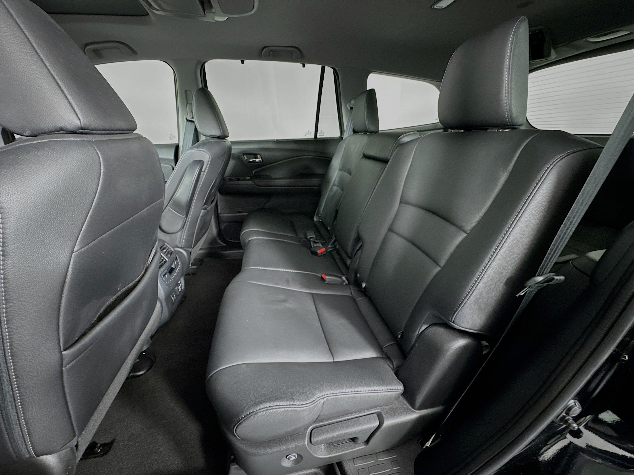 Used 2020 Honda Pilot Touring image 25