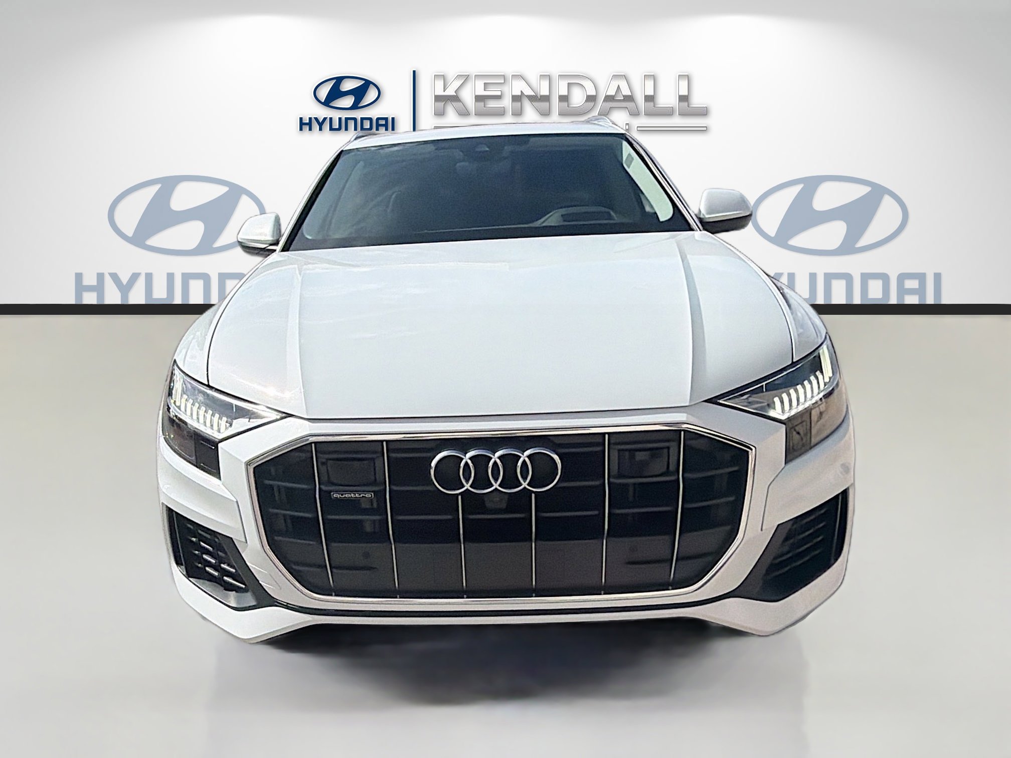 Used 2023 Audi Q8 Prestige image 2