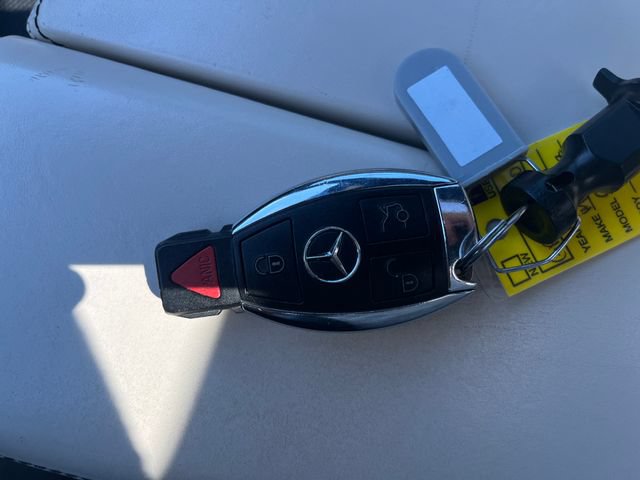 Used 2016 Mercedes-Benz GL 550 4MATIC image 34