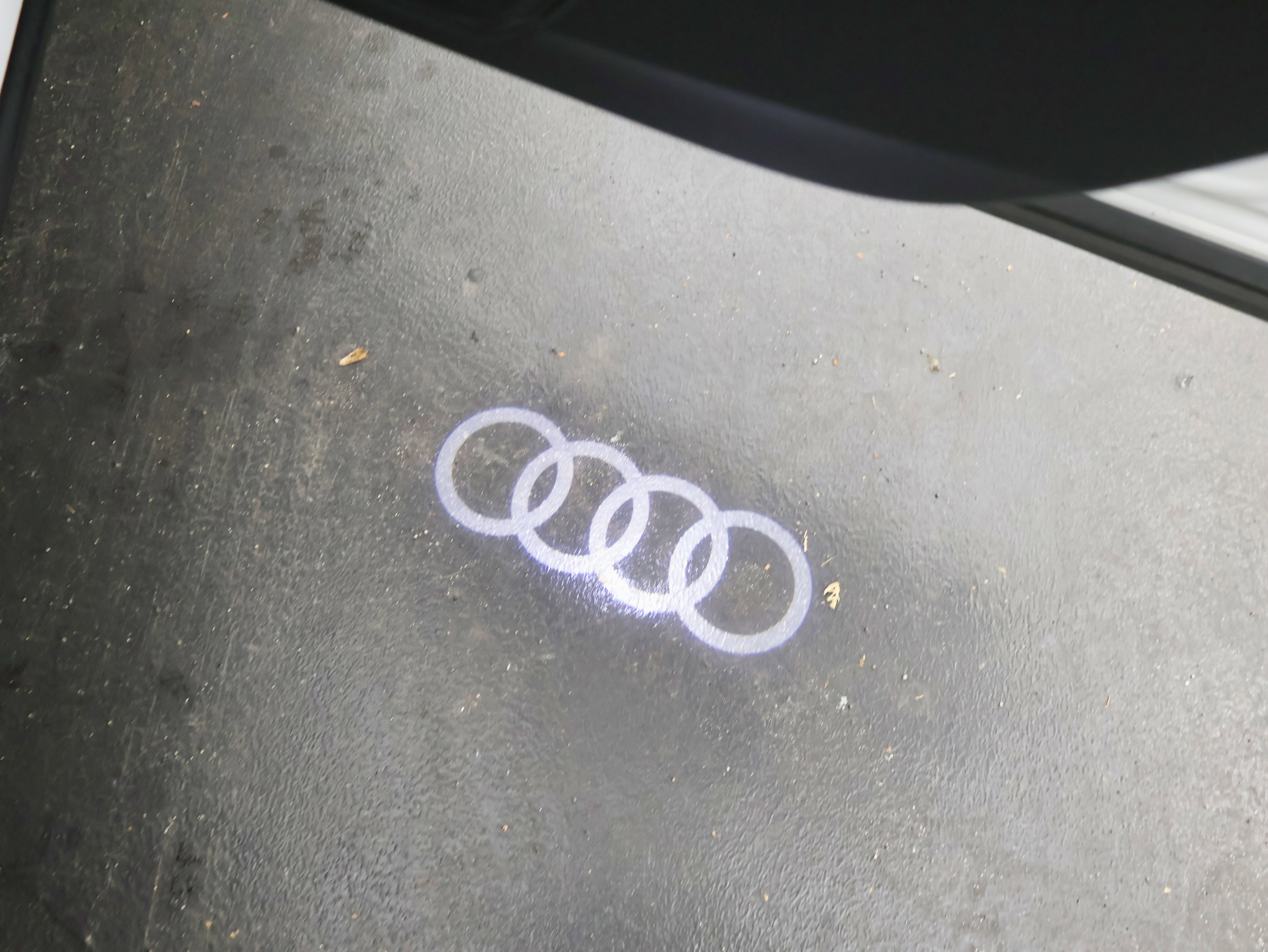 Used 2019 Audi Q8 Premium Plus w/ Premium Plus image 53