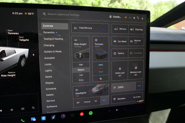 Used 2024 Tesla Cybertruck Cyberbeast AWD/4WD image 8