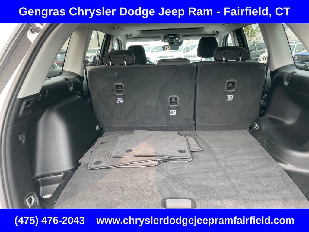 Certified 2023 Jeep Grand Cherokee Laredo X AWD/4WD image 30