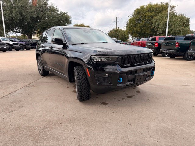 Used 2023 Jeep Grand Cherokee Trailhawk w/ Advanced Protech Group II