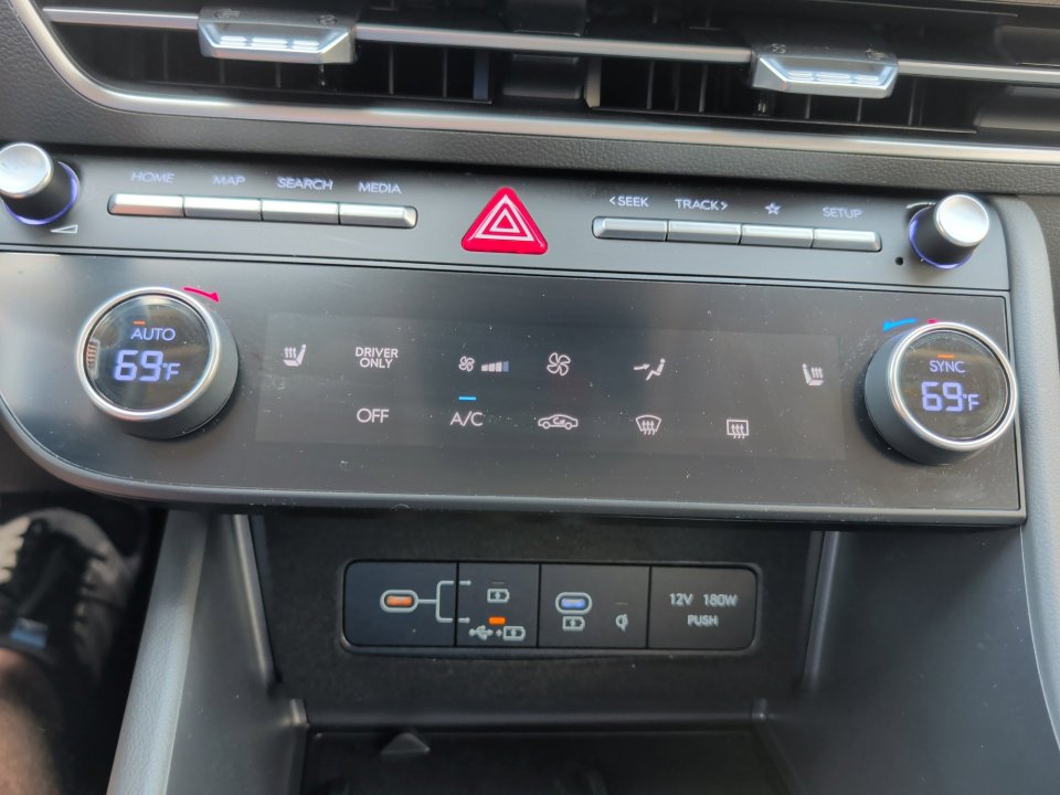 Certified 2025 Hyundai Sonata SEL FWD image 18