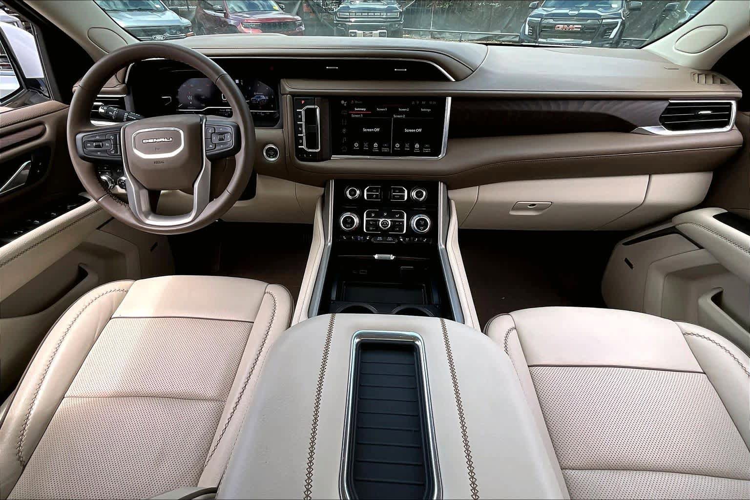 Used 2023 GMC Yukon Denali image 16