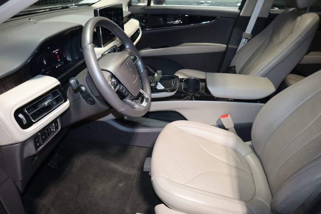 Used 2021 Lincoln Nautilus Reserve image 14