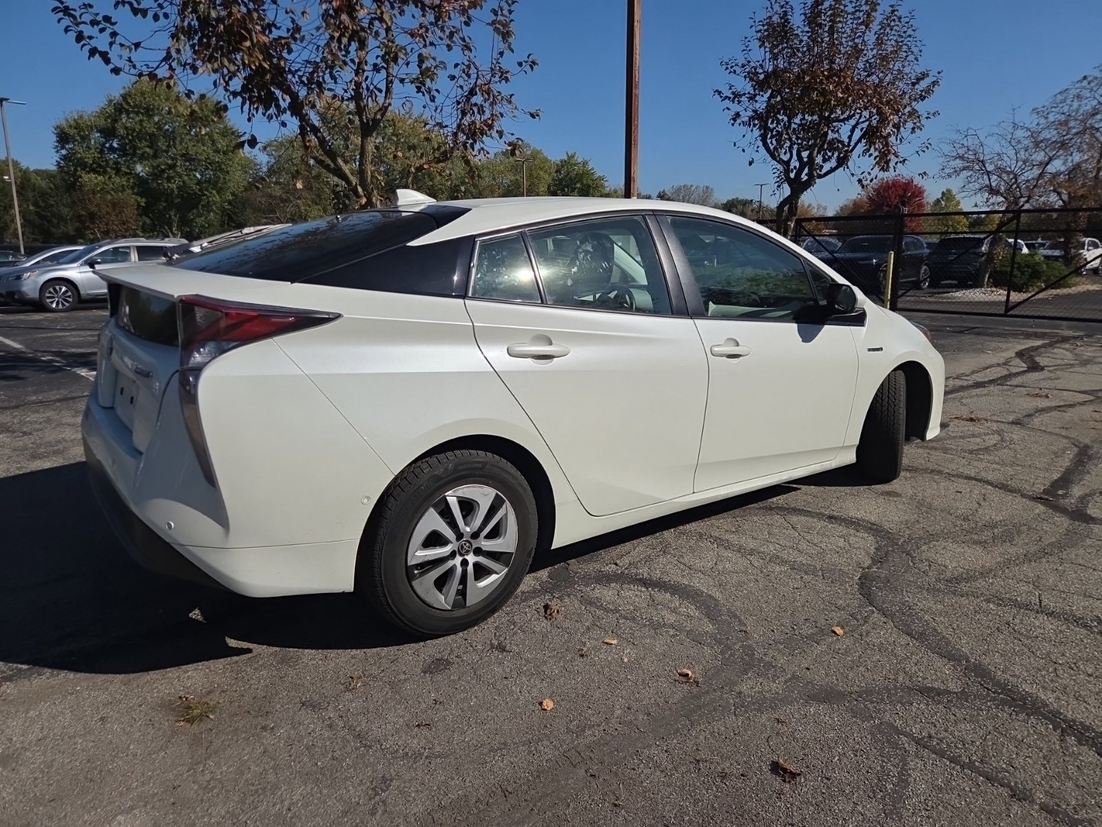 Used 2018 Toyota Prius Two w/ Prius Two Safety Plus Package FWD image 7
