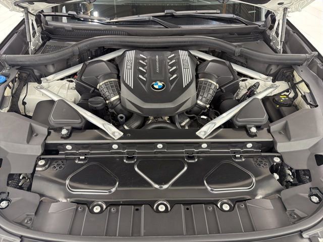 Used 2021 BMW X5 M50i w/ Executive Package image 43