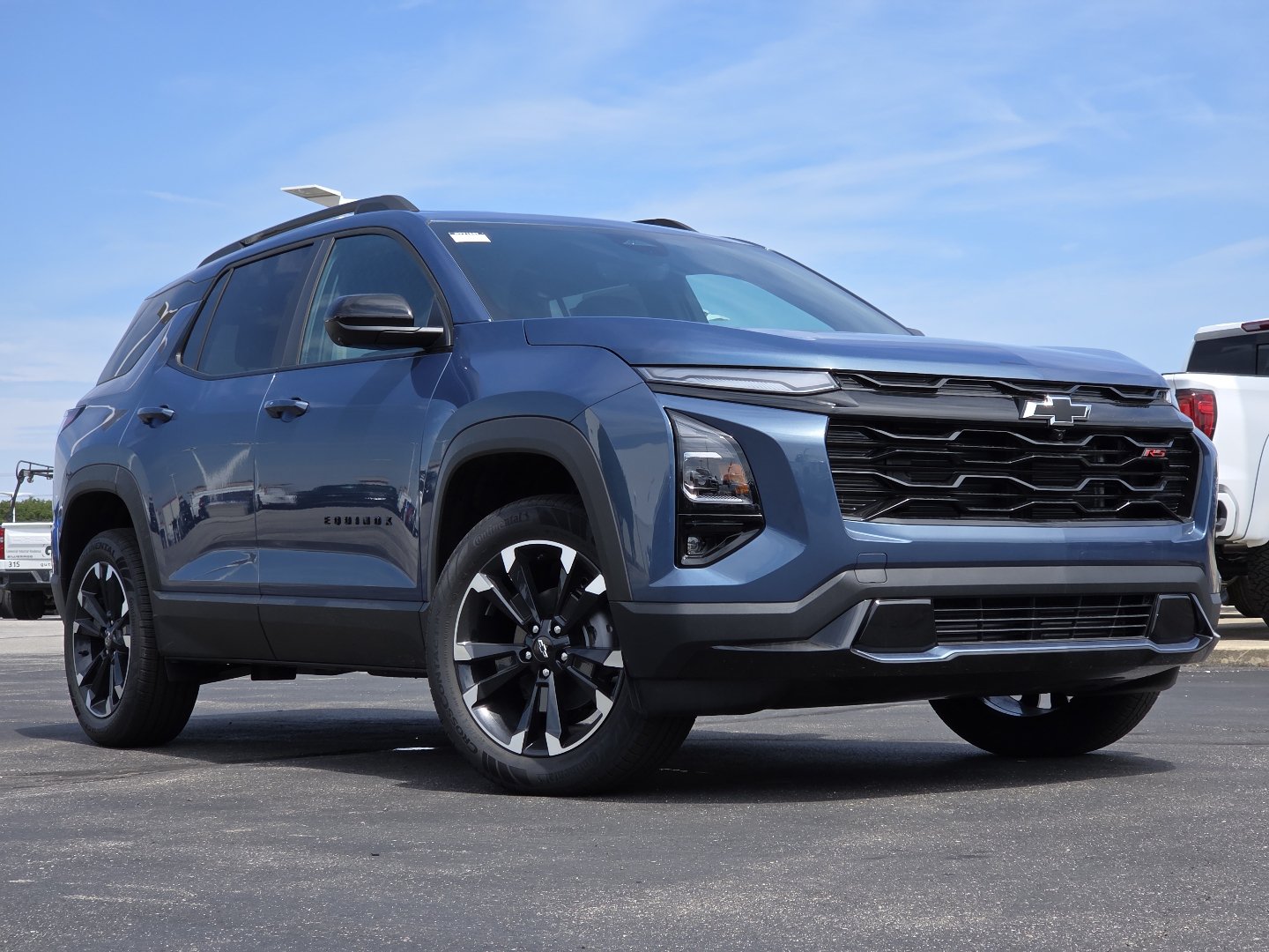 New 2026 Chevrolet Equinox RS w/ Safety and Technology Package AWD/4WD image 2