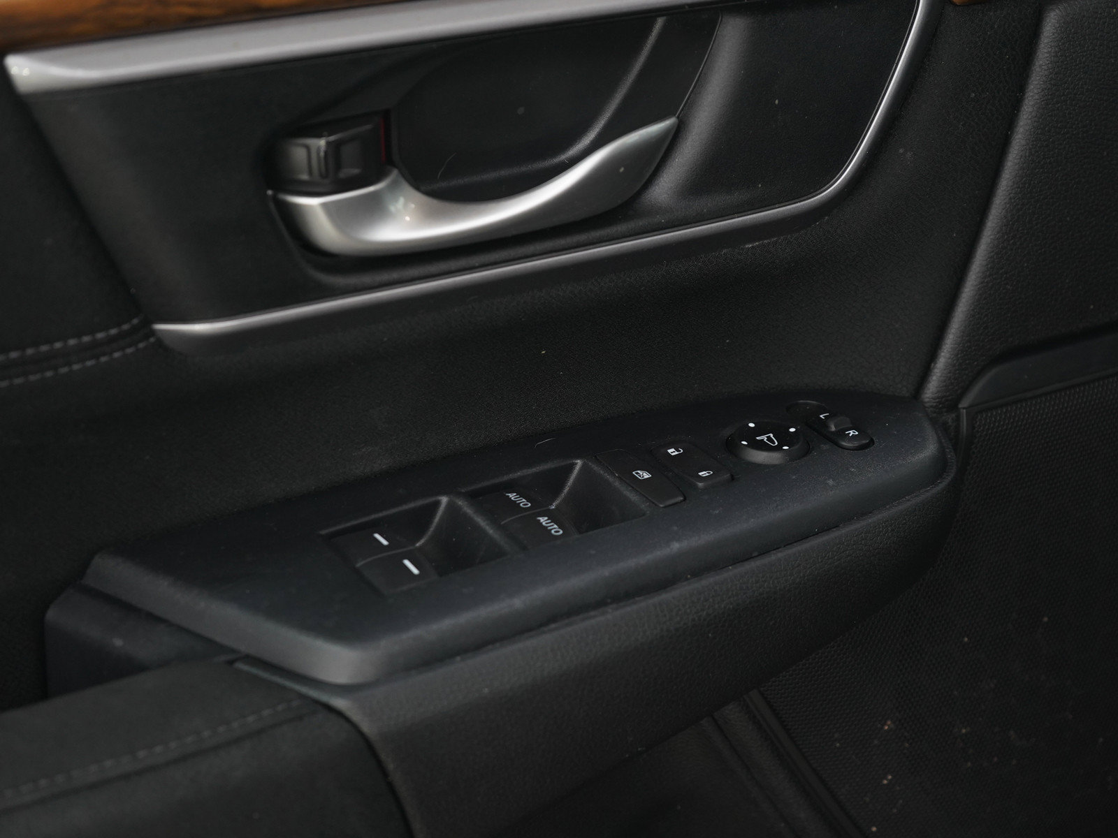 Used 2017 Honda CR-V EX image 20