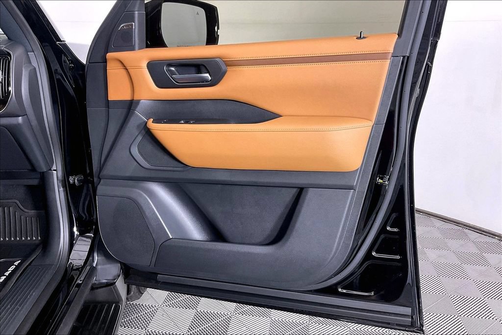 New 2026 Nissan Armada SL w/ Captain's Chari Seat Package AWD/4WD image 19