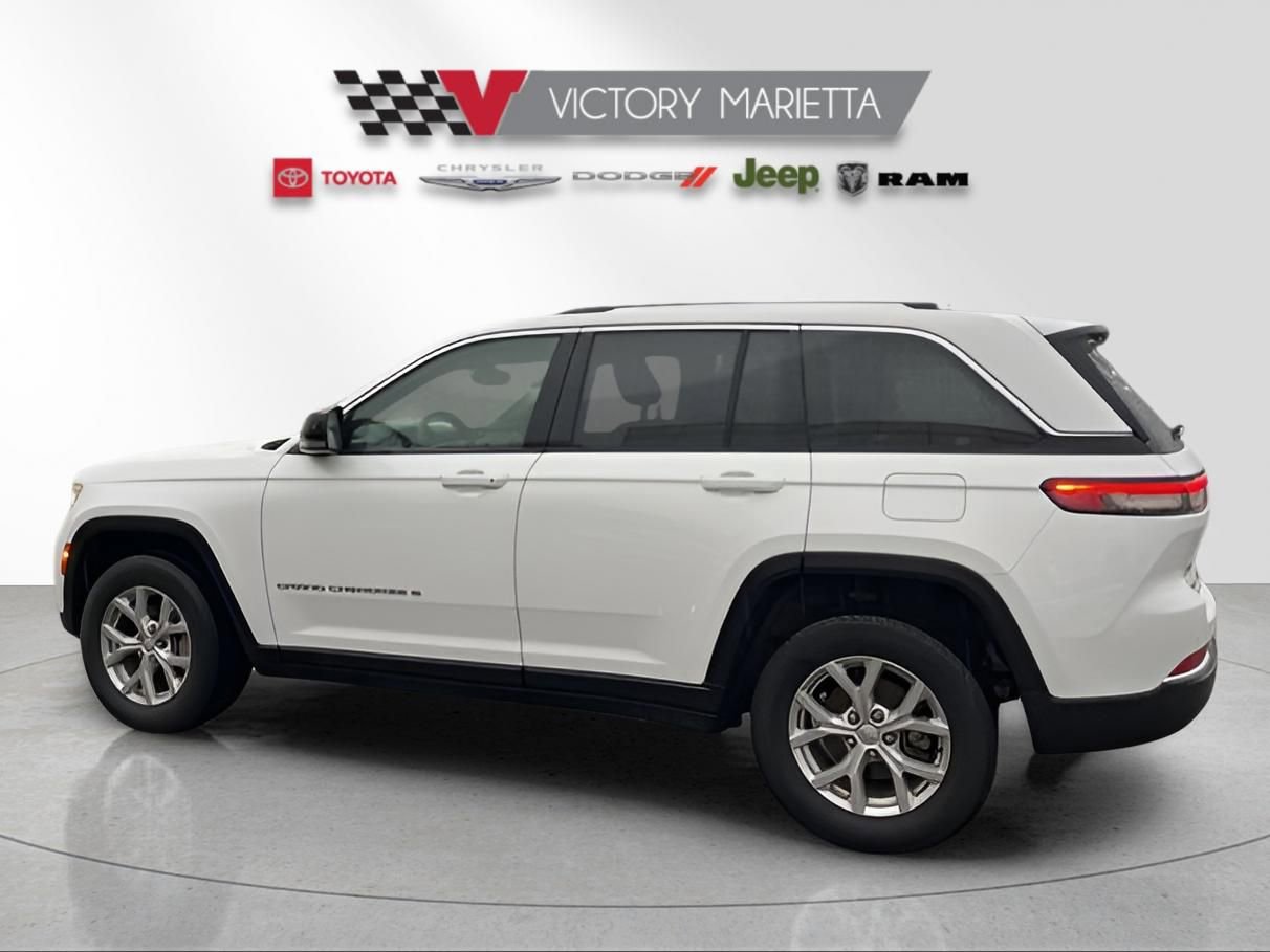 Used 2023 Jeep Grand Cherokee Limited image 2