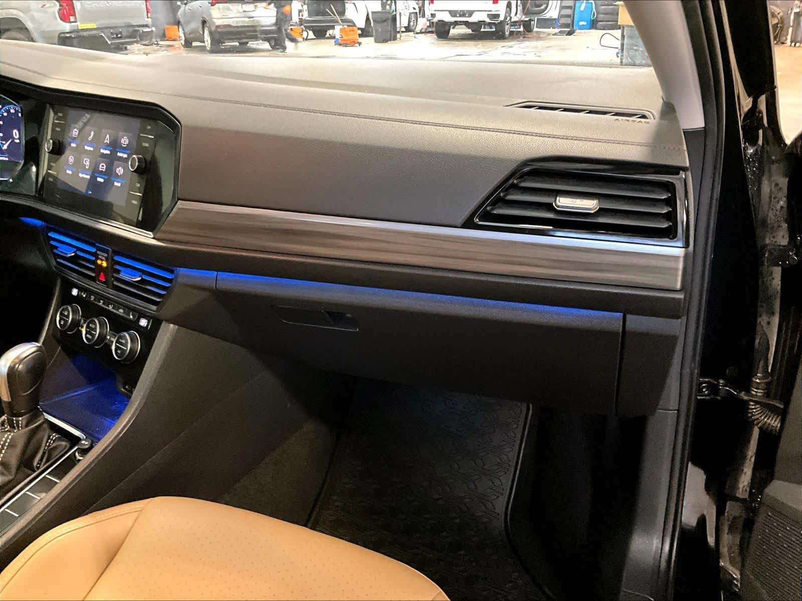 Used 2021 Volkswagen Jetta SEL FWD image 13