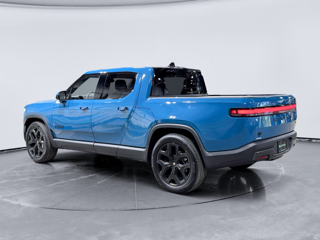 Used 2025 Rivian R1T Adventure AWD/4WD image 2