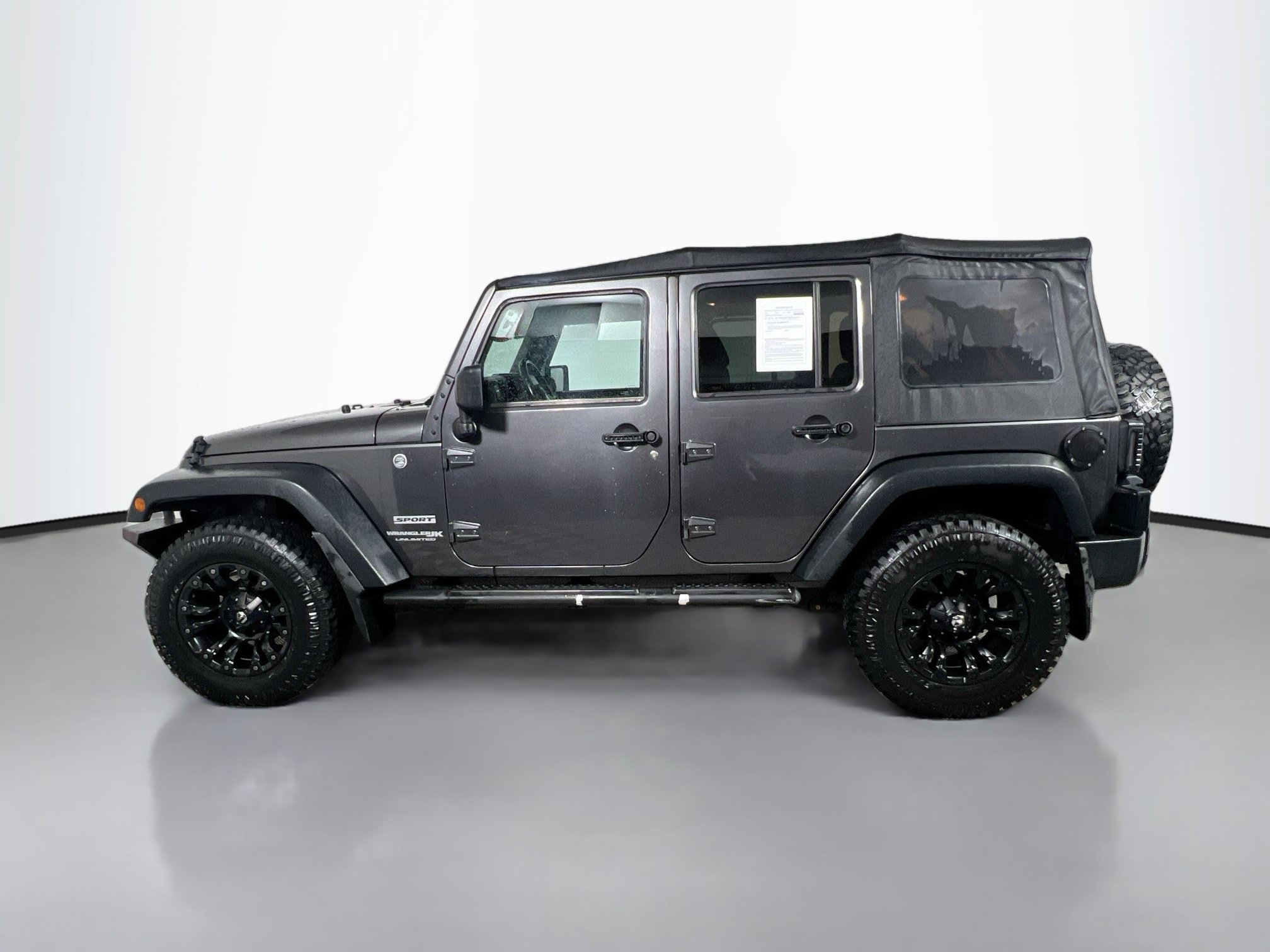 Used 2018 Jeep Wrangler Unlimited Sport w/ Connectivity Group AWD/4WD image 9