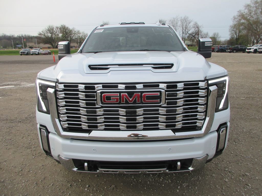 New 2026 GMC Sierra 3500 Denali image 11