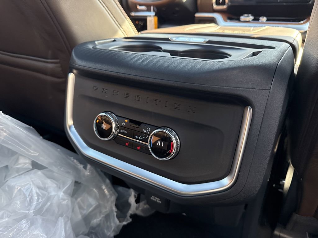 New 2025 Ford Expedition Max King Ranch image 27