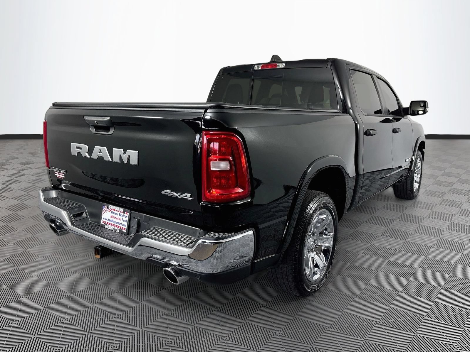 Used 2025 RAM 1500 Big Horn AWD/4WD image 7