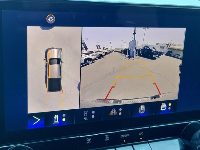 Used 2023 Chevrolet Colorado Trail Boss w/ Technology Package AWD/4WD image 26