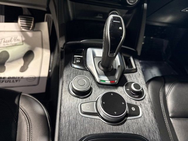 Used 2024 Alfa Romeo Stelvio Sprint image 18
