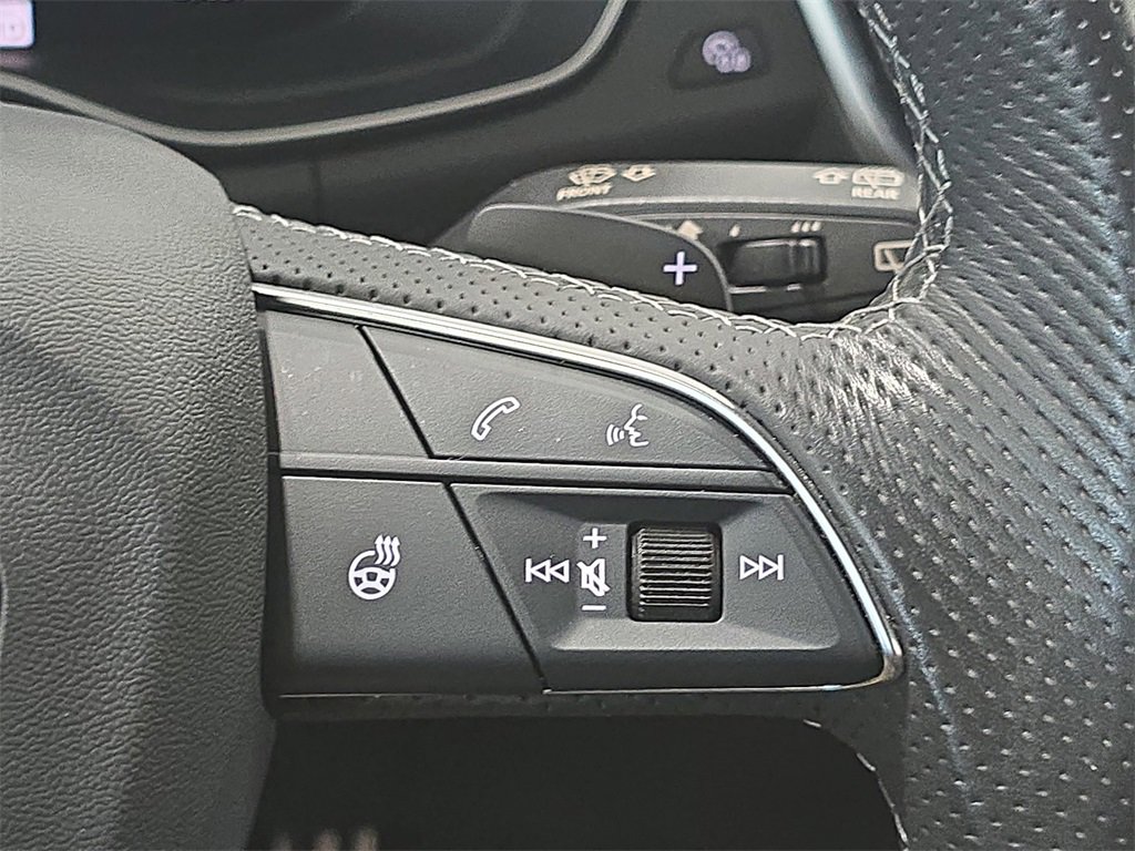 Used 2024 Audi SQ5 Prestige w/ Prestige Package image 18