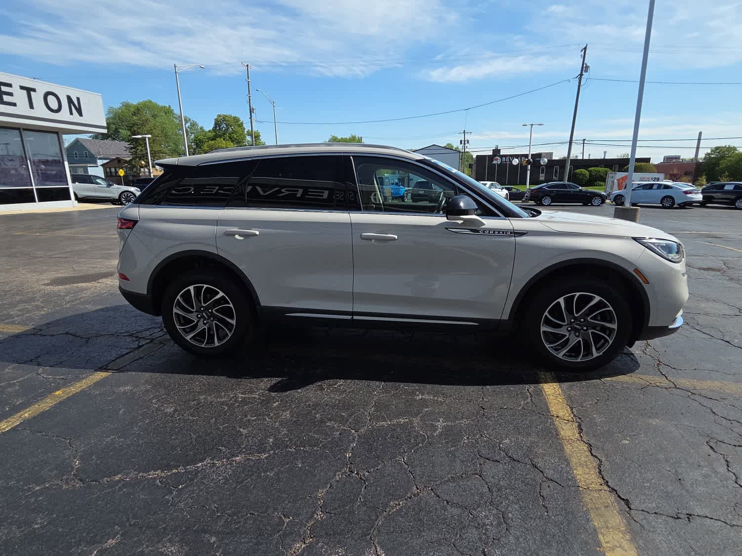 Used 2020 Lincoln Corsair AWD w/ Equipment Group 101A image 4