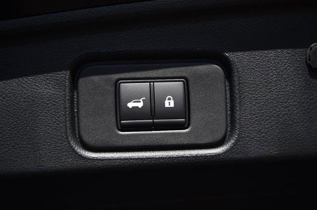 New 2025 Nissan Pathfinder SV w/ Black Appearance Package image 27