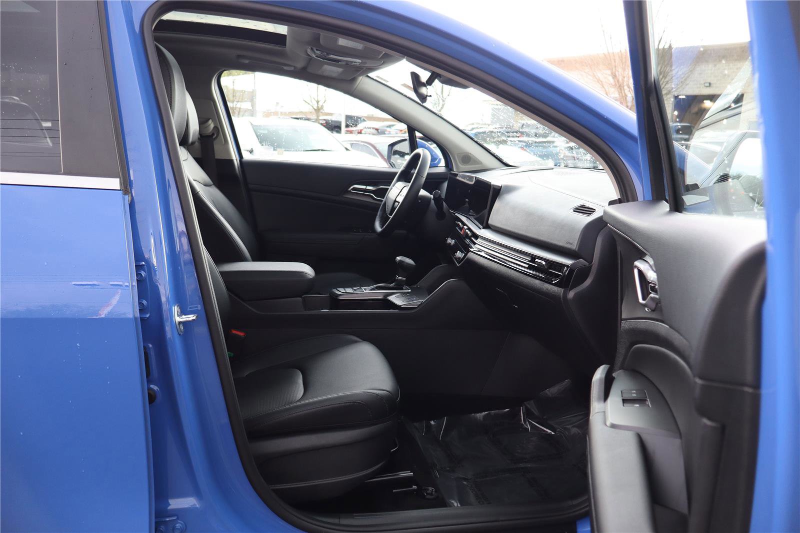 Certified 2026 Kia Sportage EX w/ EX Panorama Roof Package image 26