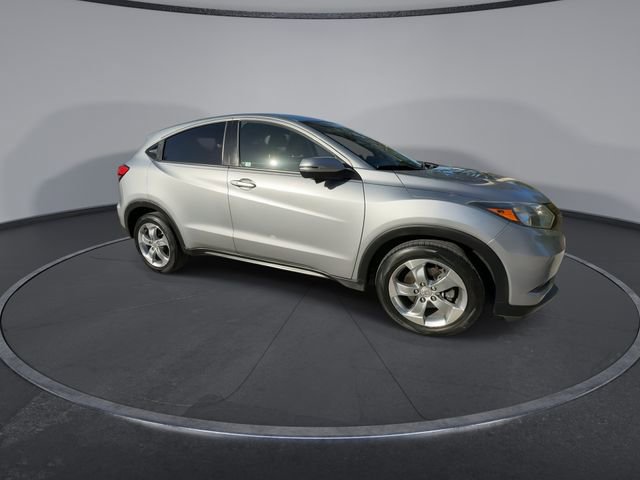 Used 2017 Honda HR-V EX image 9