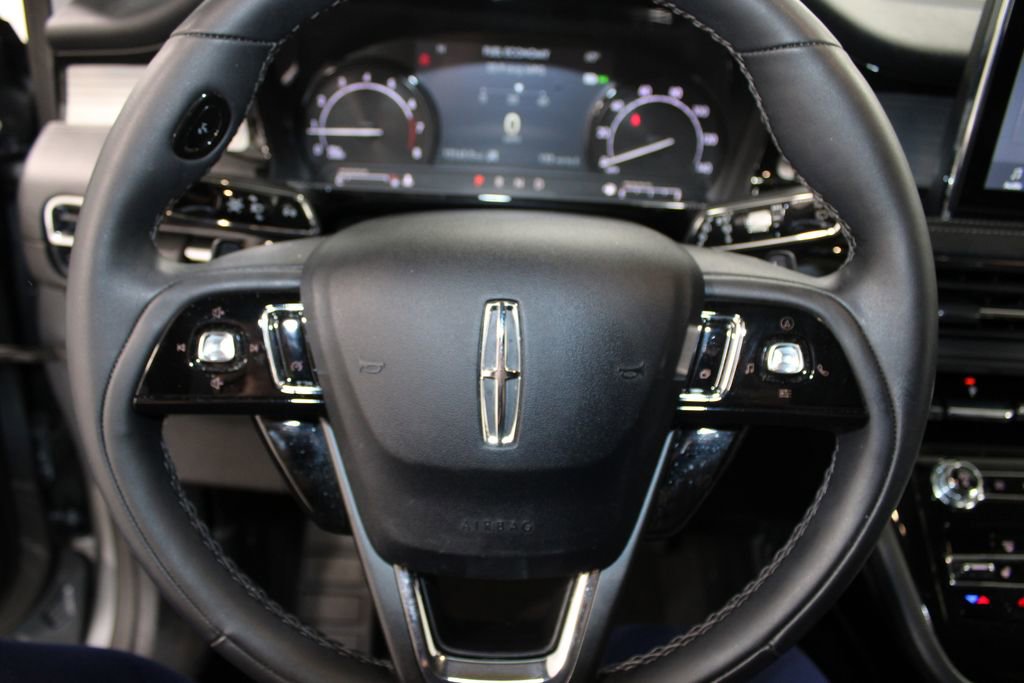 Used 2022 Lincoln Corsair Standard w/ Equipment Group 101A image 36