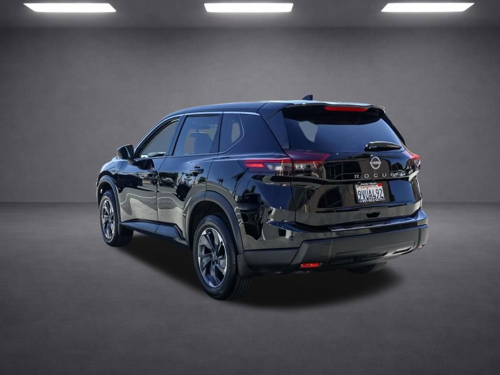 Used 2025 Nissan Rogue SV image 6