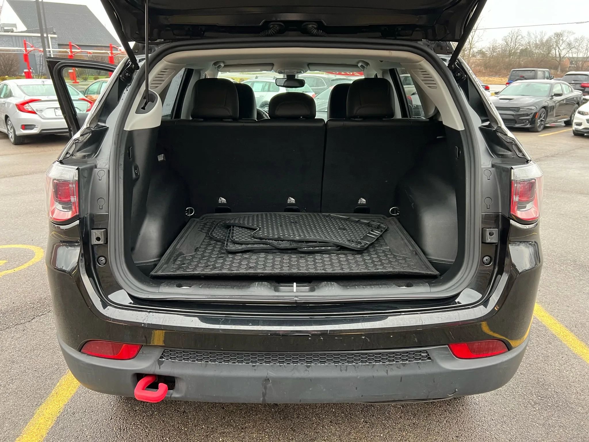 Used 2018 Jeep Compass Trailhawk w/ Cold Weather Group image 22