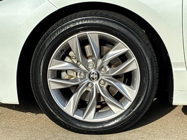 Certified 2020 Toyota Avalon XLE w/ Preferred Accessory Package FWD image 30