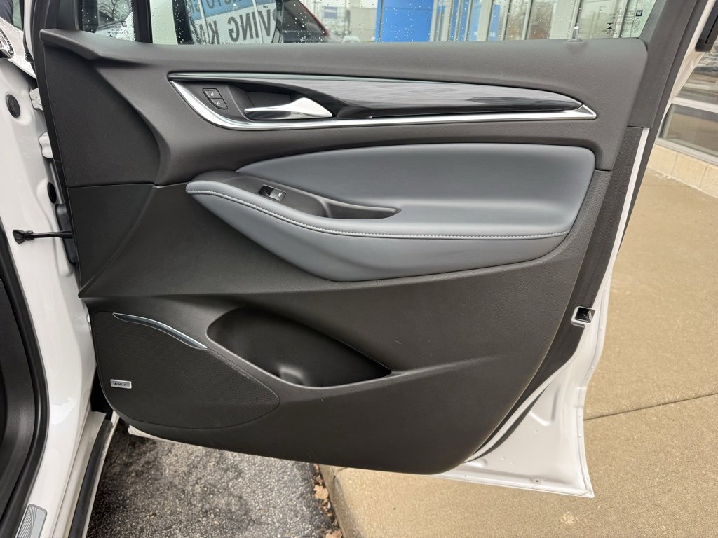 Used 2022 Buick Enclave Premium image 44