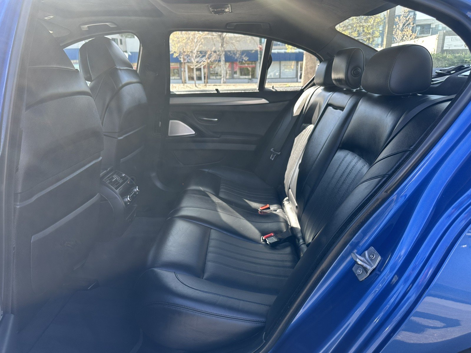 Used 2013 BMW M5 RWD image 23
